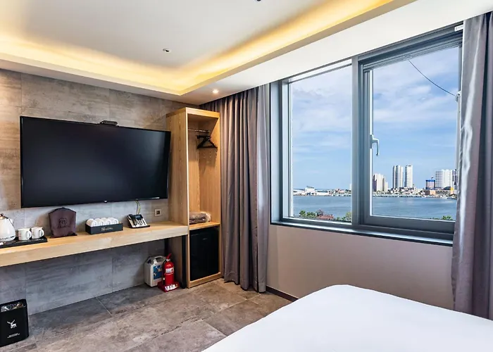 Sokcho Business Hotel Camel