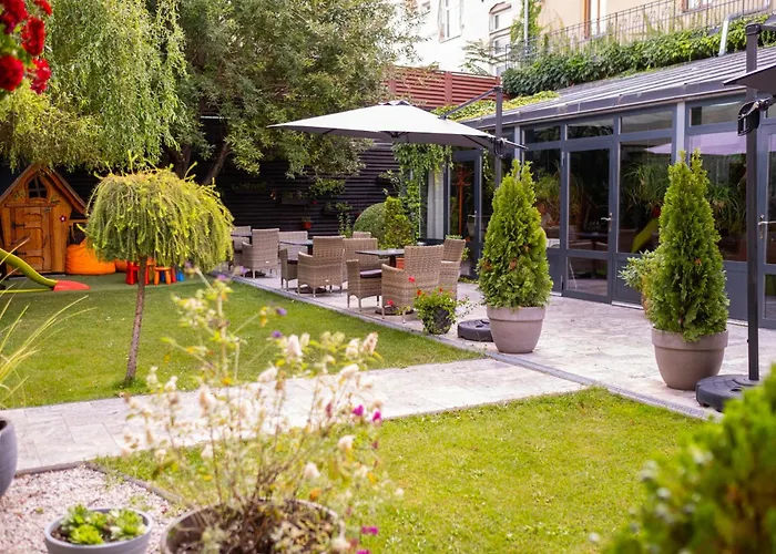 Hotel Golden Eagle