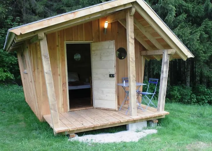 Camping-Chalets La Faviere
