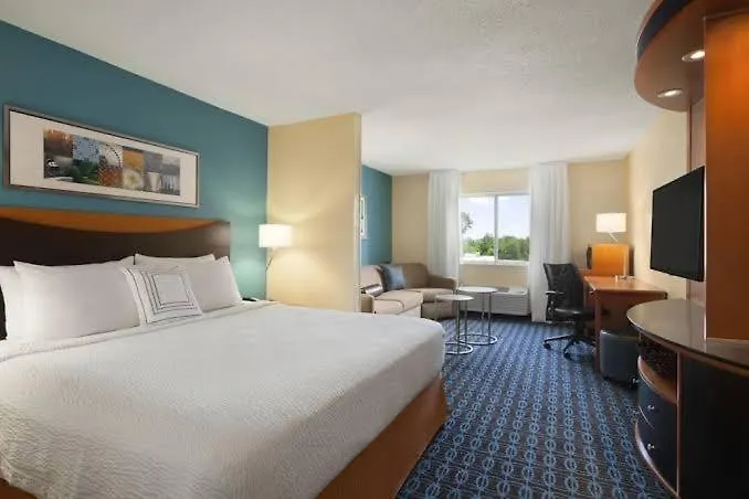 Fairfield Inn&Suites Lansing West