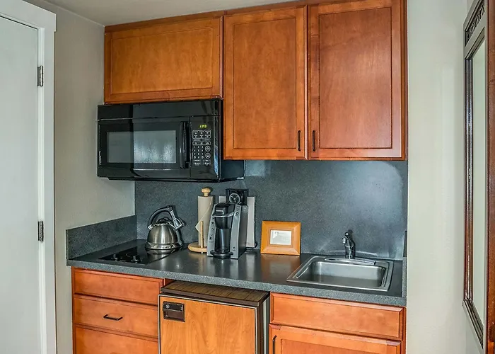 Cannon Beach Hotel Collection