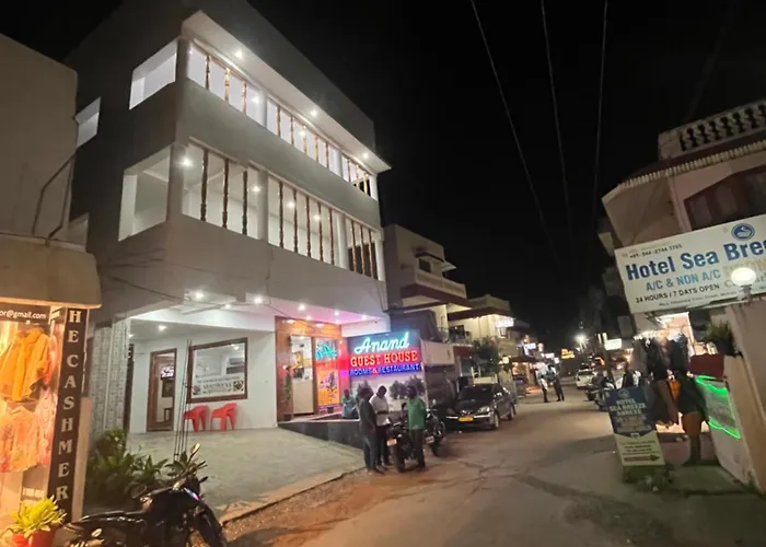 Anand Beach Guesthouse By Moonrocks