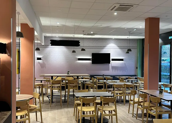 B&B Hotel Cergy Saint-Christophe Gare