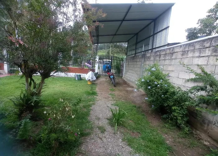 Hospedaje Pinky Lodge