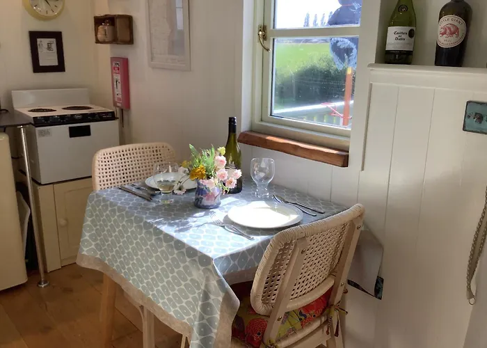 Muffins Meadow Shepherds Hut