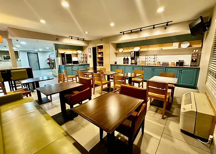 Radiant Inn And Suites