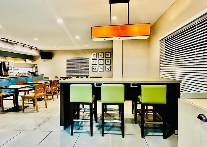 Radiant Inn And Suites