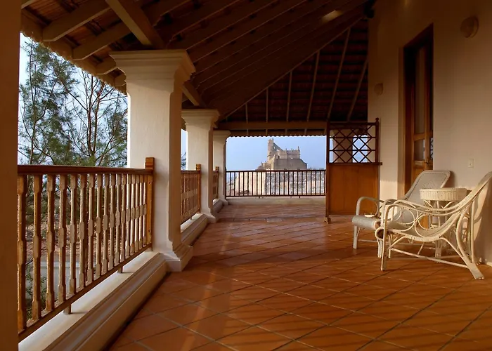 Neemrana'S - Bungalow On The Beach