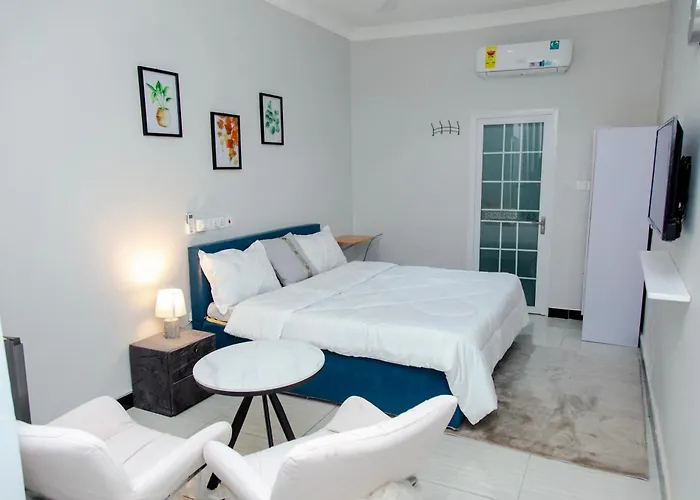 Brymac Hotel