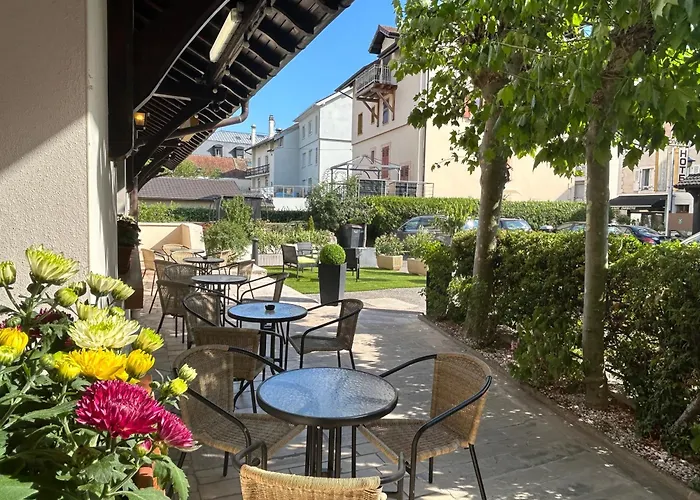 Le Divona Hotel & Bar Au Coeur De Divonne-Les-Bains