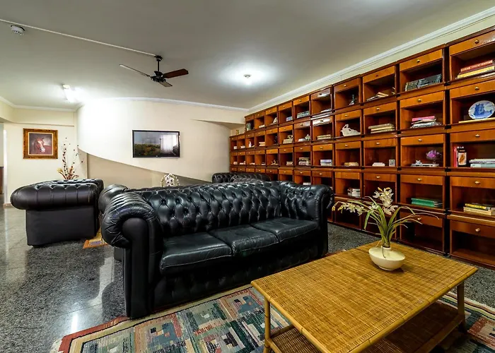 Rovi Plaza Hotel