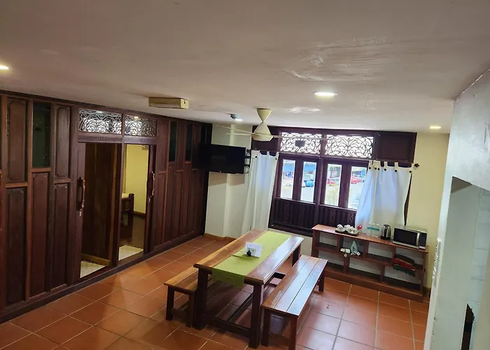 Uptown Eco Hotel