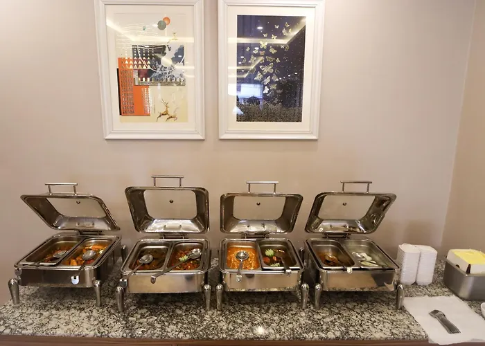 Hotel Sharda Residency