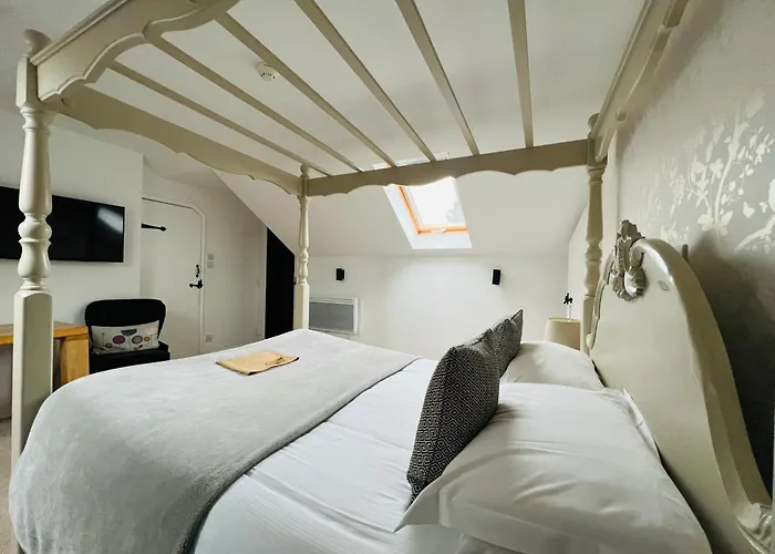 Cottage Lodge Hotel