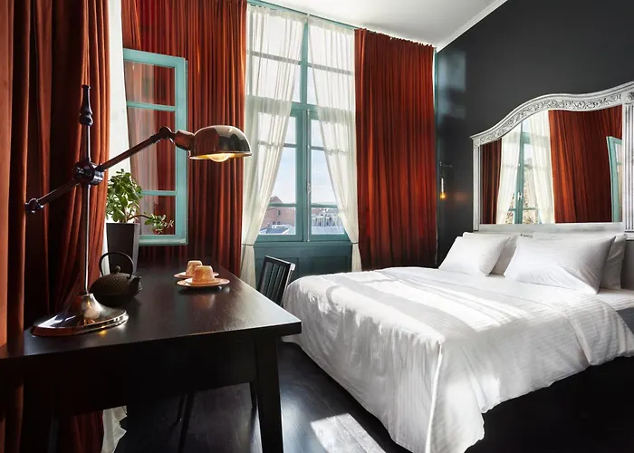 Unfound Door - Design Hotel
