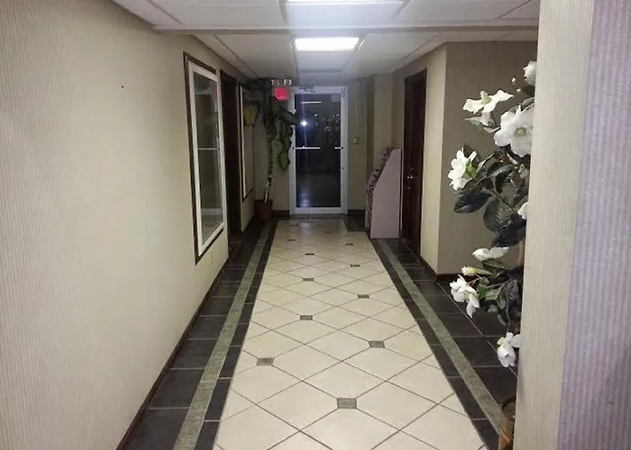 America'S Best Inn & Suites Commerce