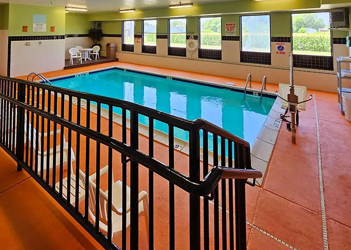 Quality Inn & Suites Near St Louis And I-255