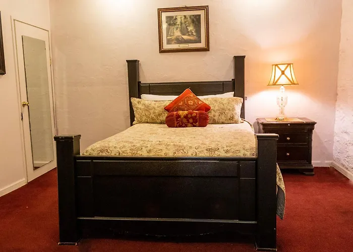 Gunn House Hotel