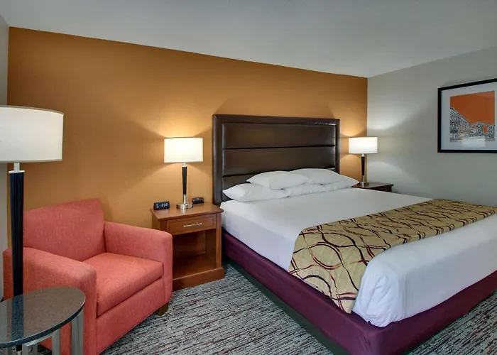 Drury Inn & Suites Evansville East