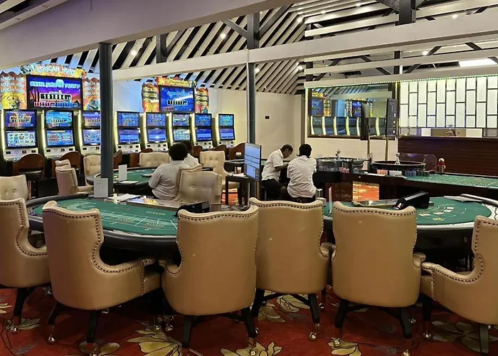 Coconut Palms Resort & Diamond Casino