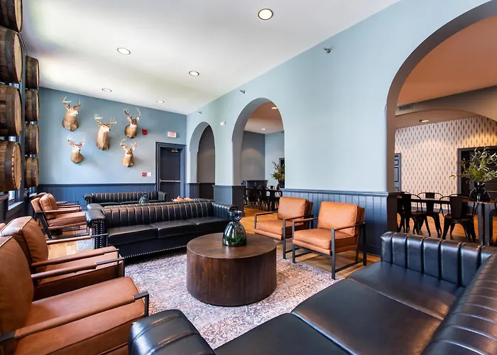 The Woodford Hotel