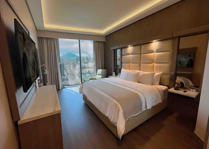 Safi Royal Luxury Metropolitan