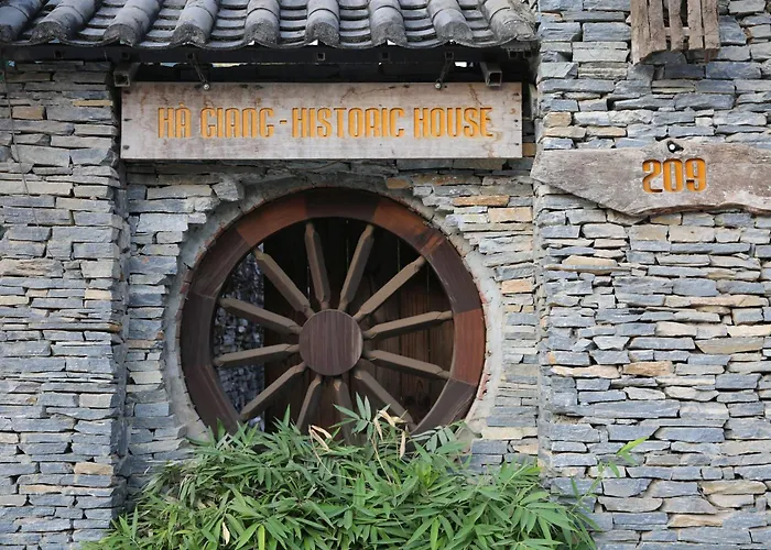 Eco Historic House & Ha Giang Loop