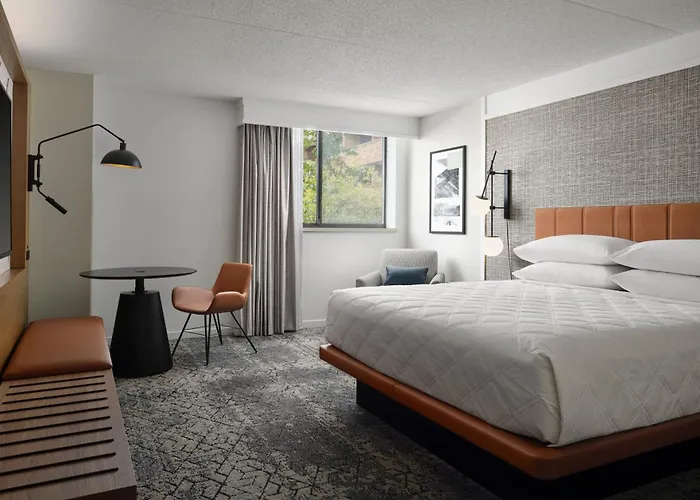 Sheraton Grand Rapids Airport Hotel
