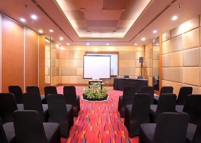 Quest Hotel Simpang Lima - Semarang By Aston