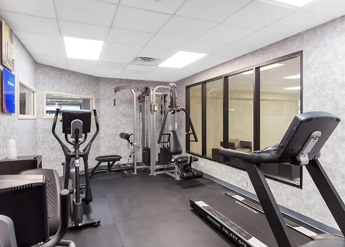 Comfort Inn & Suites Greenville Near East Carolina University