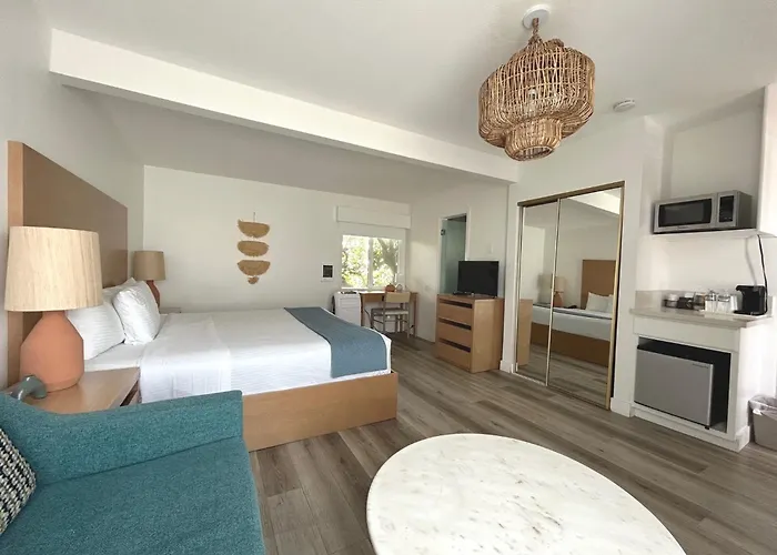 Capri Laguna On The Beach - A Boutique Hotel