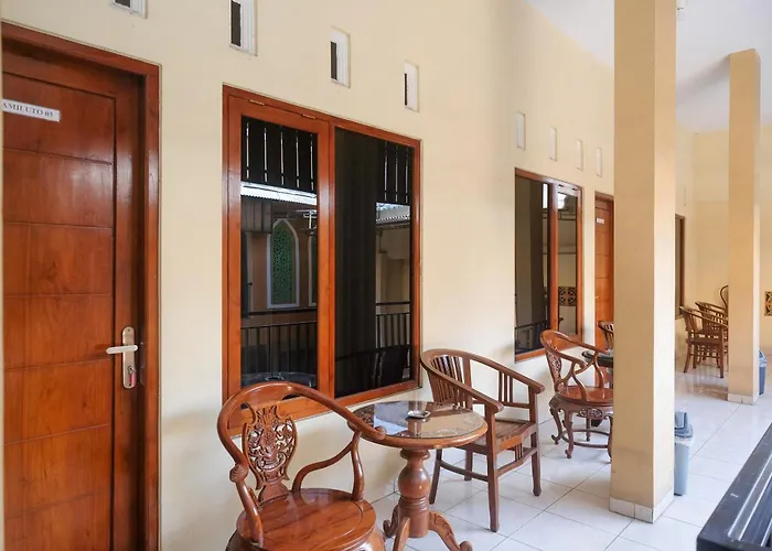 Urbanview Syariah Wisma Wongso Borobudur