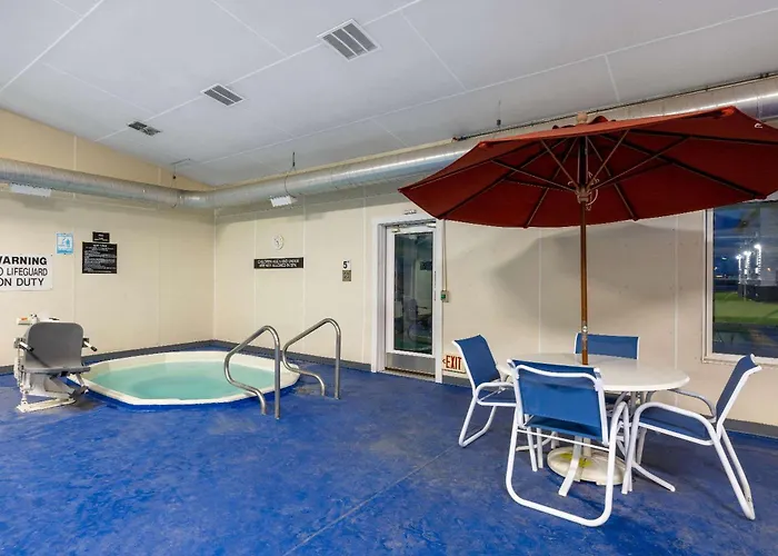 Super 8 By Wyndham Belgrade/Bozeman Airport