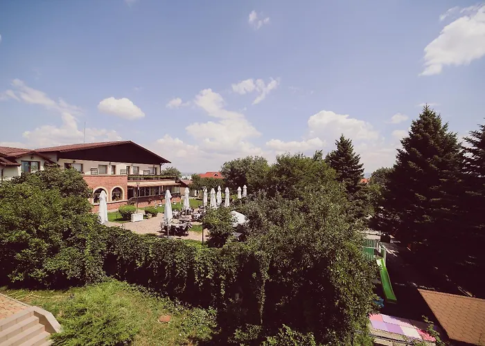 C&C Karo Resort