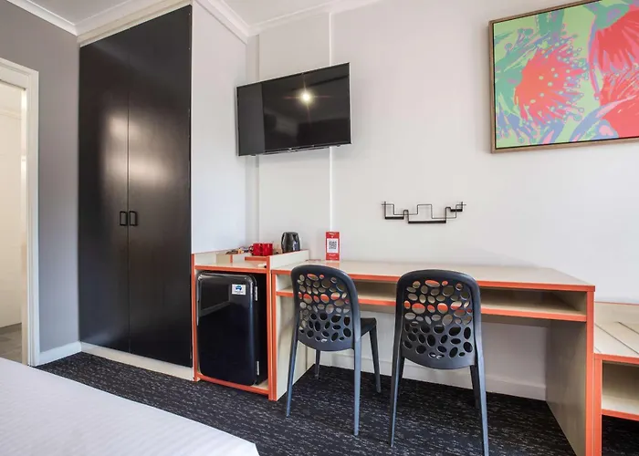 Nightcap At Ferntree Gully Hotel Motel