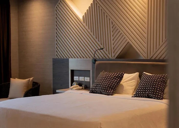 Adelina Hotel And Suites