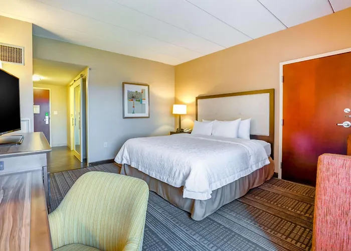 Hampton Inn Boston-Norwood