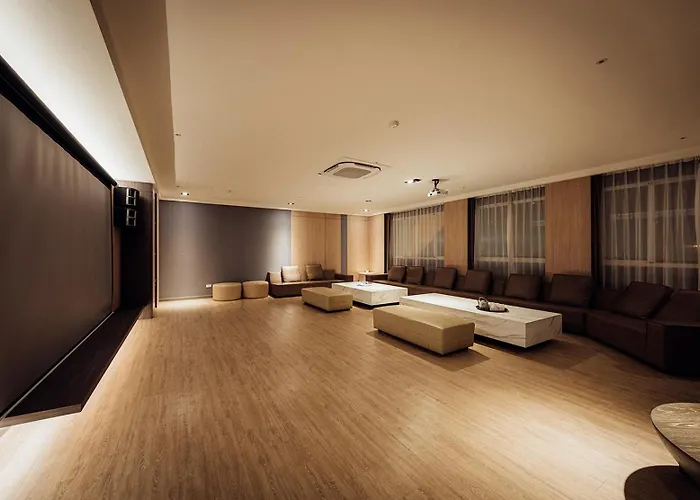 Th Hotel