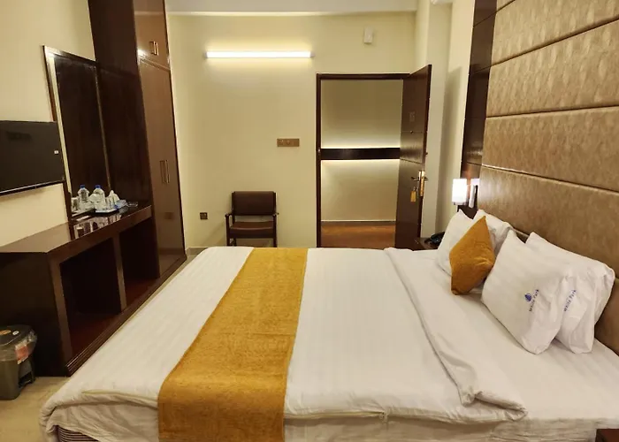 White Park Hotel & Suites