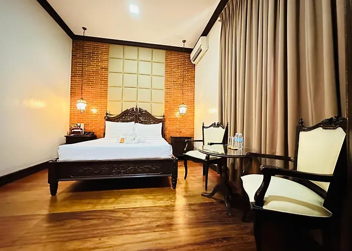 Vigan Plaza Hotel