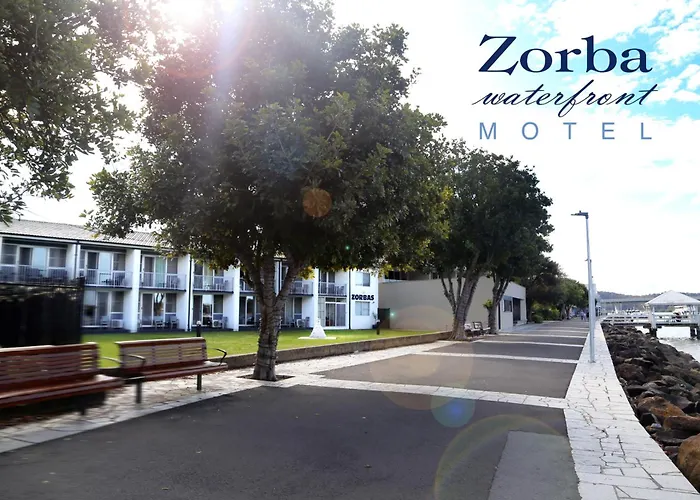 Zorba Waterfront Motel