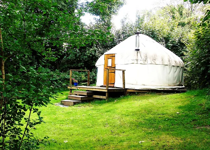 Ceridwen Glamping, Double Decker Bus And Yurts