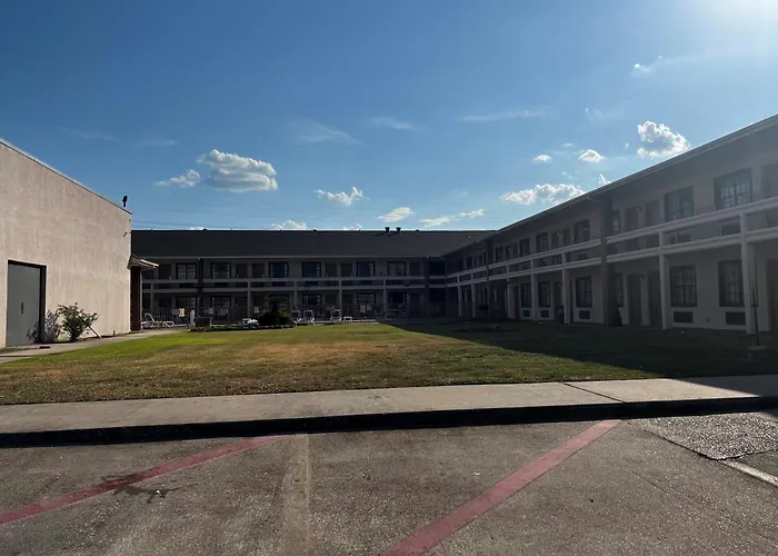 Baymont By Wyndham Port Arthur - Groves Area