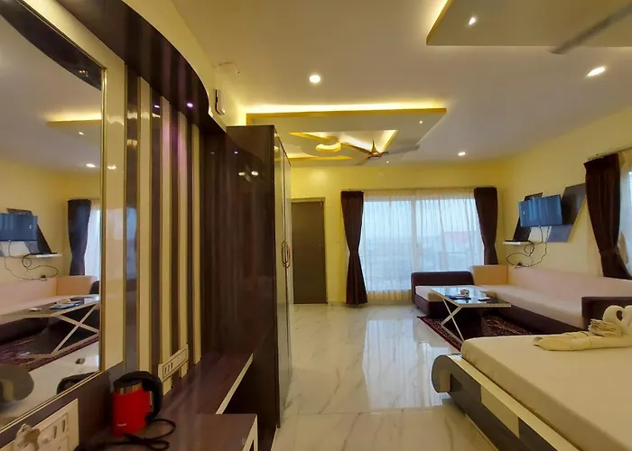 Hindusthan Inn - On Beach