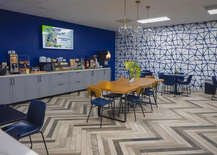 Airport Inn