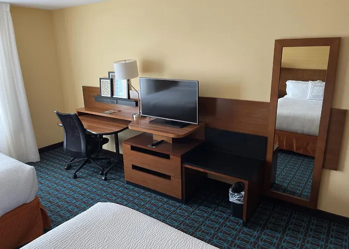 Fairfield Inn & Suites By Marriott East Grand Forks