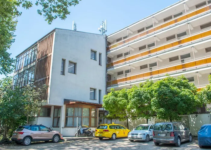 Ce Napfeny Hotel