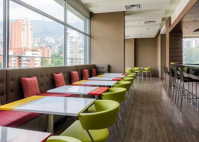 Hotel Hampton By Hilton Medellín