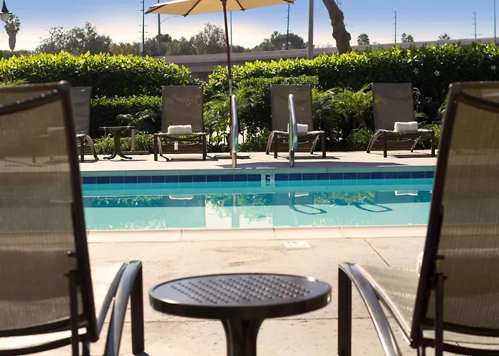 Doubletree By Hilton Orange County Airport