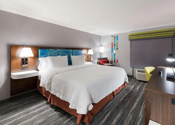 Hampton Inn & Suites Chicago-Hoffman Estates